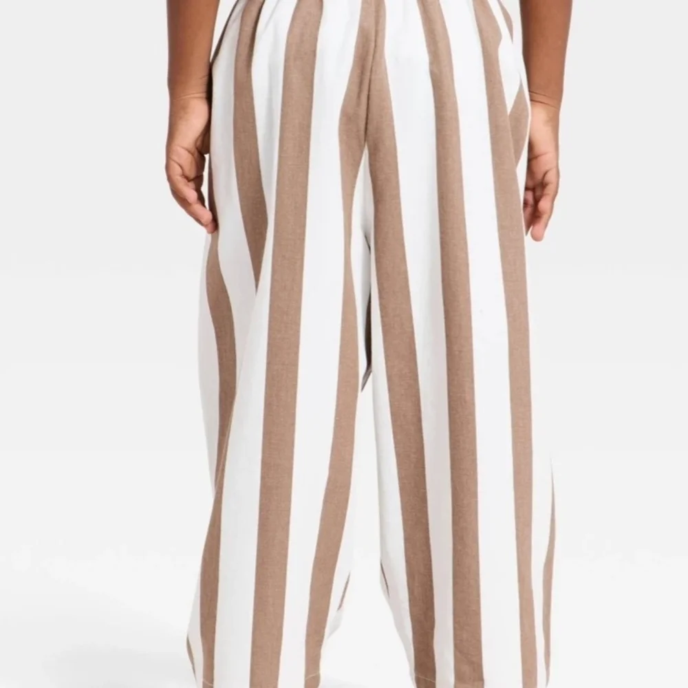 Kids Casual Striped Wide-Leg Bottoms in Beige and White - Picture 2 of 6
